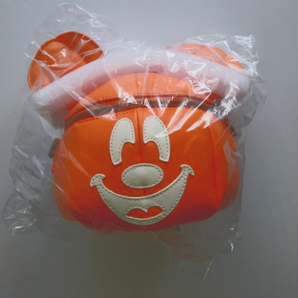 NWT Mickey Pumpkin Loungfly crossbody bag
